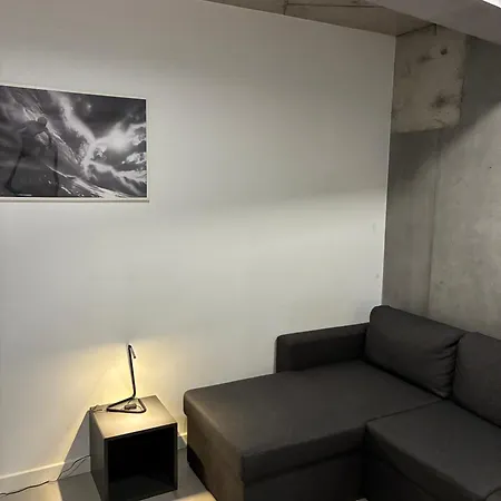 Industrialna Piwnica * Γκντανσκ